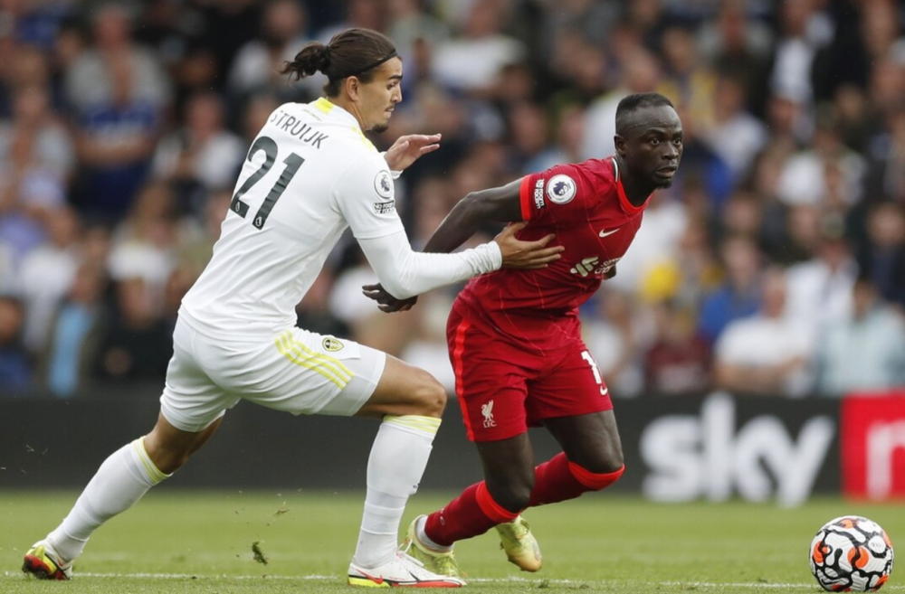  英超争冠白热化，曼城利物浦激战榜首  