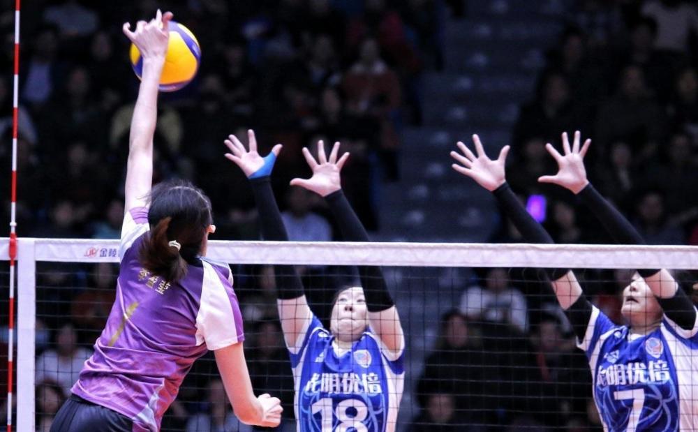  多特蒙德进攻三叉戟发威，火力全开横扫对手