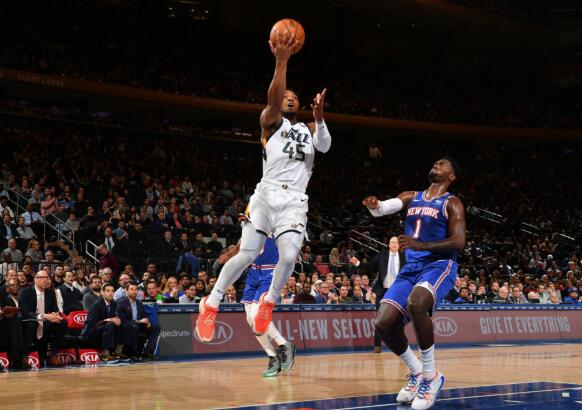  米切尔四十五分骑士加时击败尼克斯迎五连胜  